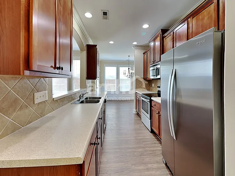 518 Dawley Dr — Photo 3