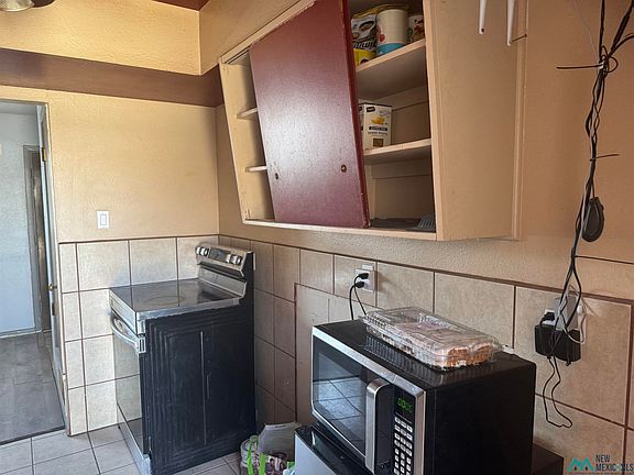 4th image of 2705 Largo Dr