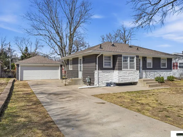 201 S 53rd St, Lincoln, NE 68510