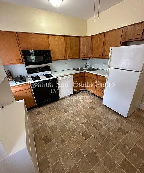 3802 Flad Ave — Photo 13