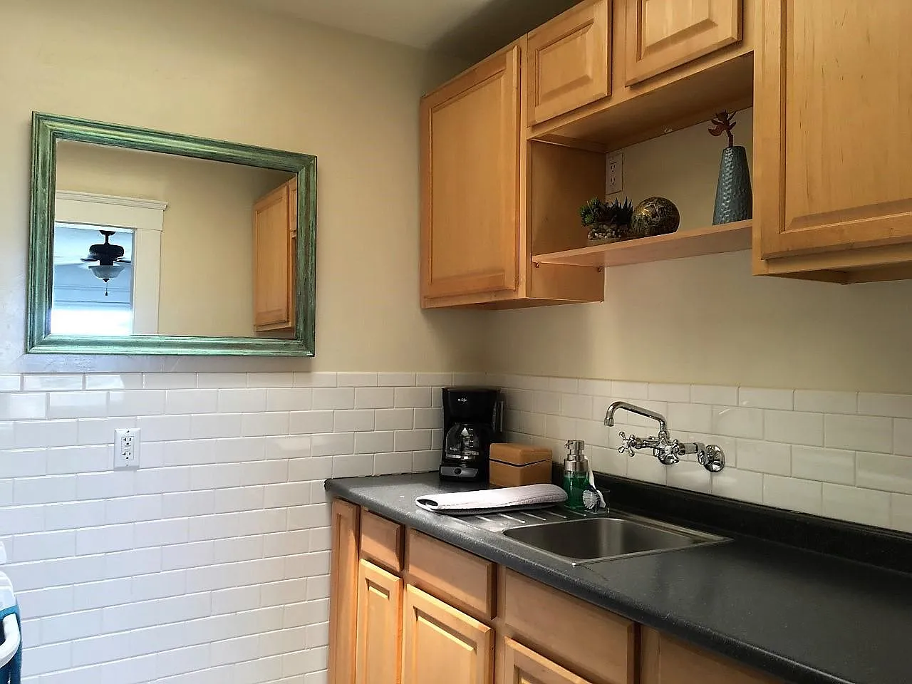 2446 Island Ave — Photo 3