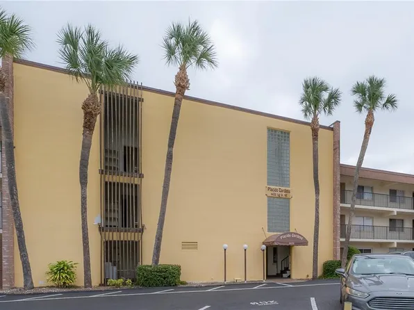 4435 1st St NE Unit 108, Saint Petersburg, FL 33703