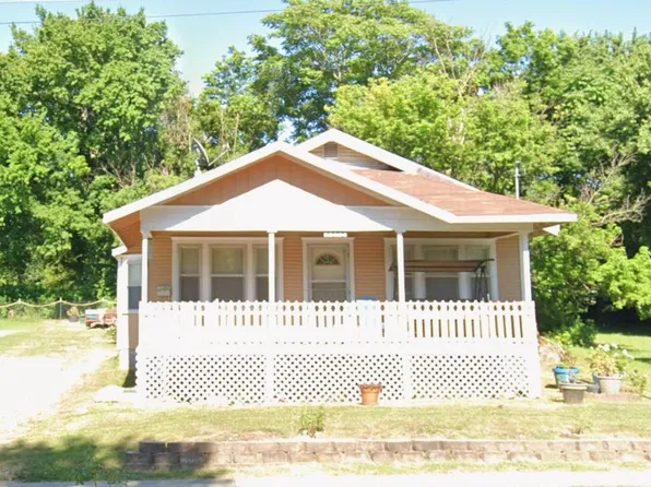2042 N Washington Avenue, Springfield, MO 65803