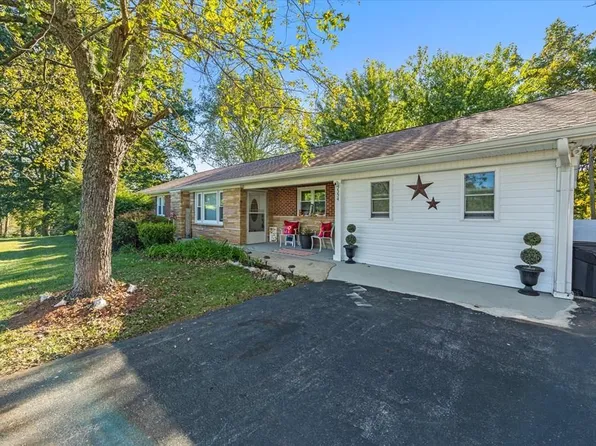 5554 Dodson Branch Rd, Cookeville, TN 38501