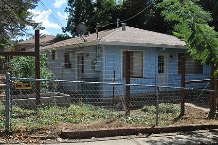 2nd image of 318 Kidder Ave