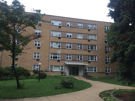 2nd image of 2035 W Granville Ave #C411