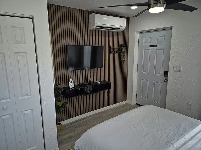7709 W Hanna Ave #B — Photo 8