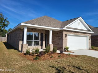 91 Saltmeadow Cir, Ocean Springs, MS 39564