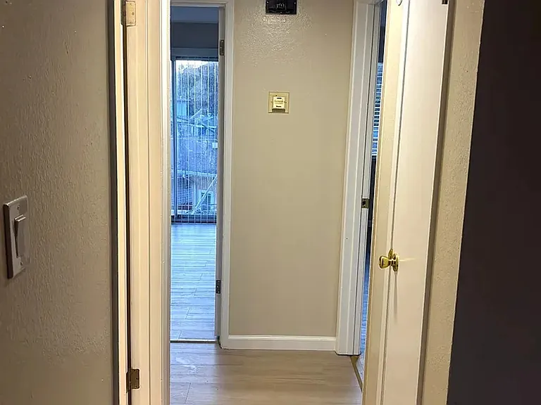 21 Lewis Ave #7 — Photo 3