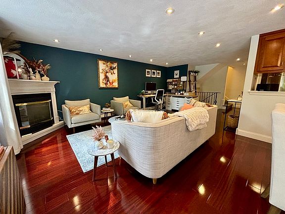 3rd image of 18 Casablanca Ct #18