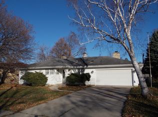2435 Dunlay Ct, Waukegan, IL 60085