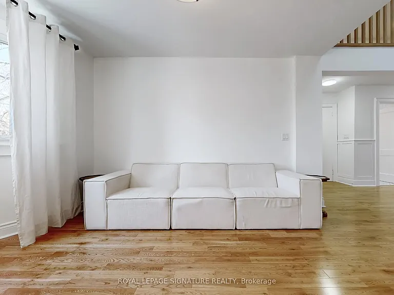 117 Westmount Ave #UPPER — Photo 5