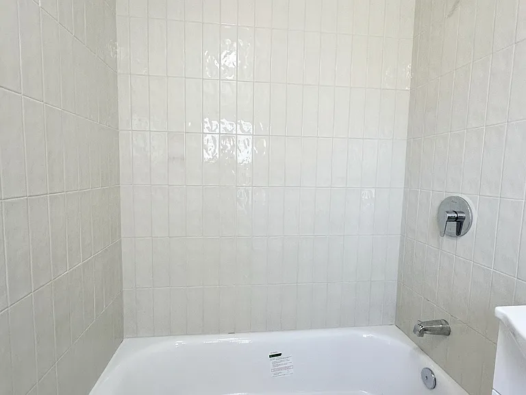 324 W 79th St — Photo 3