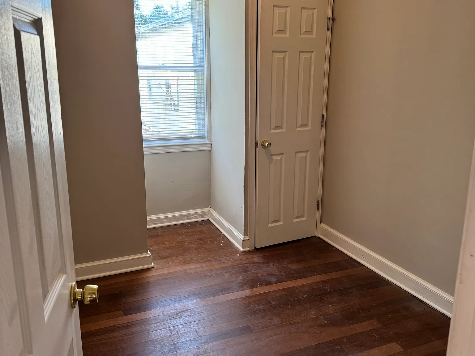 2 bed, 1000 sqft, $1,200 — Photo 4