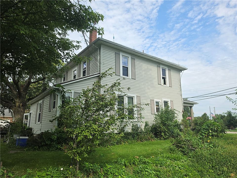 2nd image of 112 E Main St