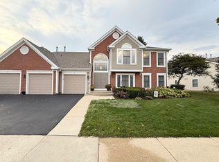 1811 Fox Run Dr UNIT B, Elk Grove Village, IL 60007