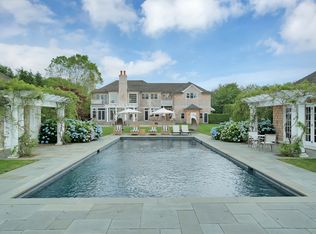 25 Swans Neck Ln, Water Mill, NY 11976