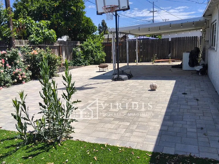 2312 Castro Ln — Photo 12