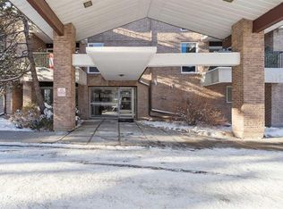 201 Brae Glen Close SW #1107, Calgary, AB T2W2B1