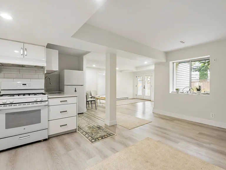 9335 152a St — Photo 30
