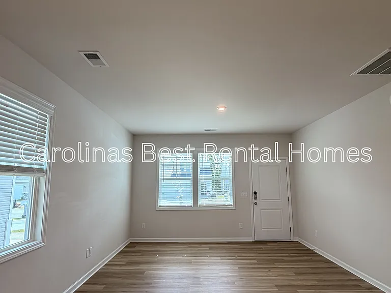 449 Lady Liberty Way — Photo 6