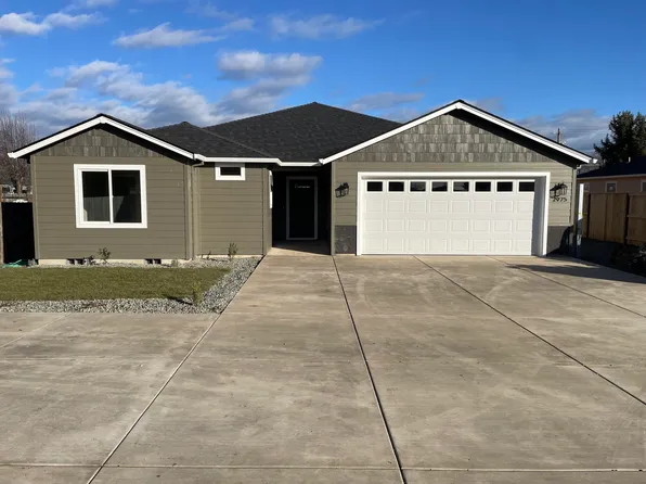 2975 Stonebrook Dr, Medford, OR 97504