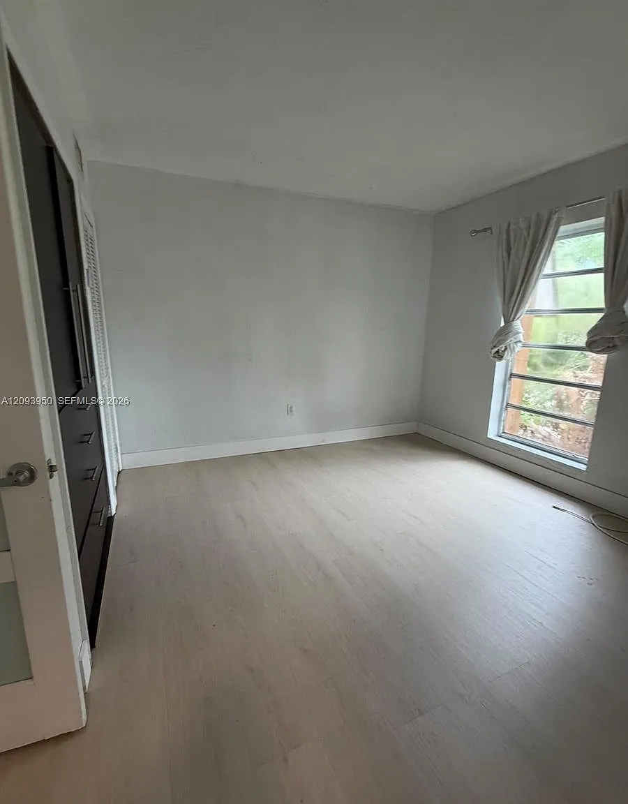 The Kensington Condo — Photo 3