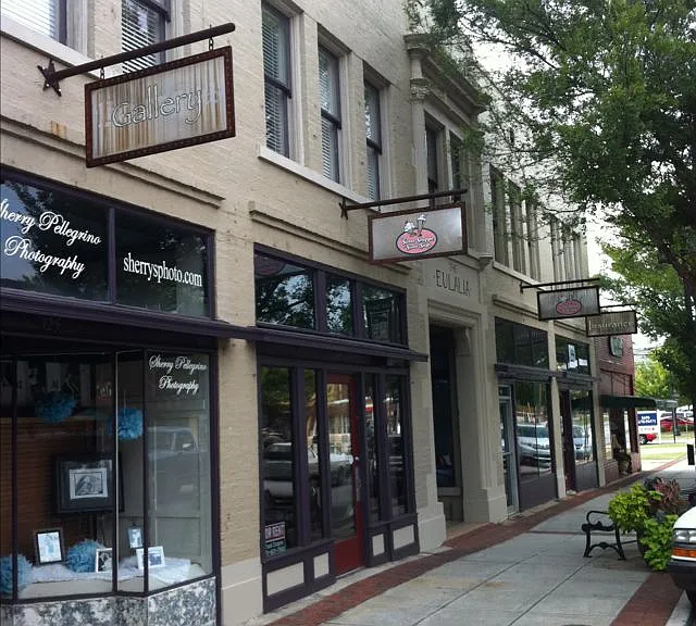 129 N Broad St — Photo 12