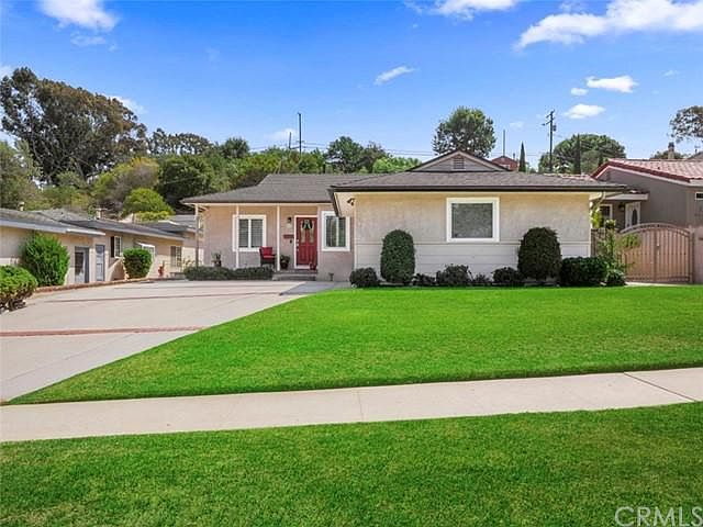 1st image of 5402 Calle Mayor