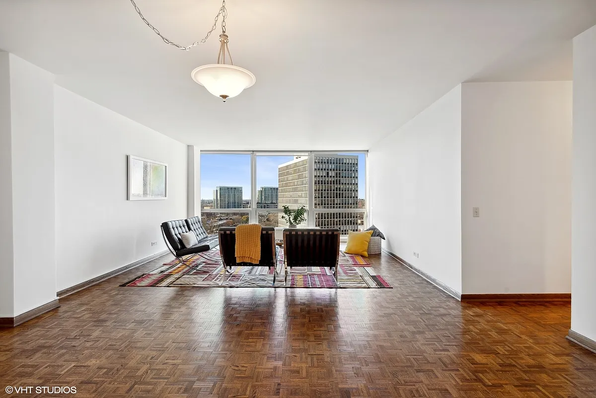Building Photo - 2400 N Lakeview Ave #1606