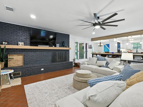 1806 Stonegate Dr, Denton, TX 76205