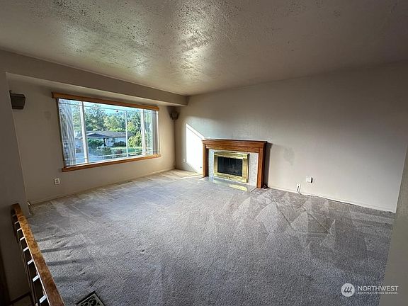 3rd image of 1713 36th Street SE