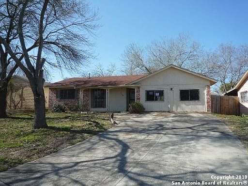 1st image of 7630 Meadow Green