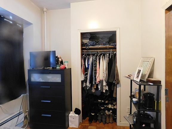 4th image of 143 E 35th St #4S