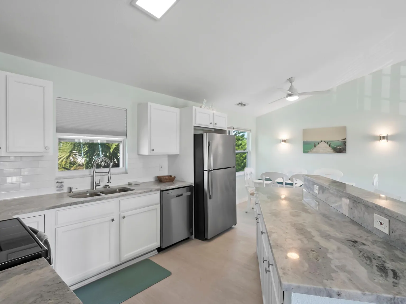 2 bed, 6.0 bath, 3395 sqft, $3,200 — Photo 4