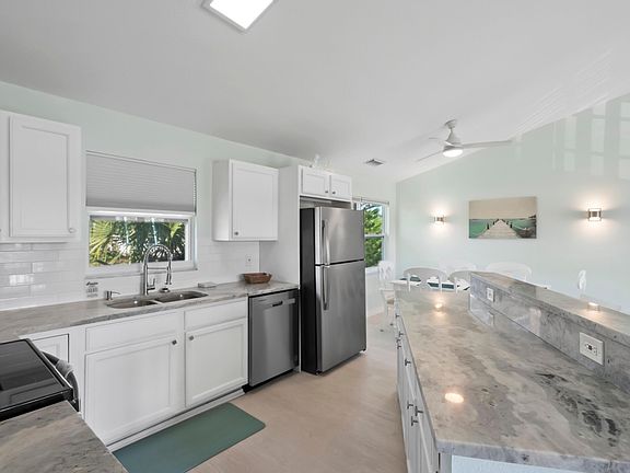 4th image of 670 Hernando St APT A