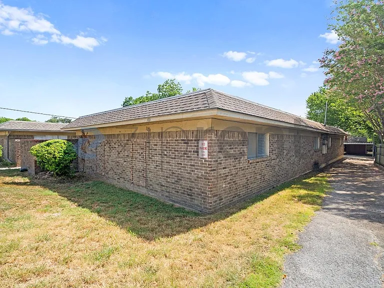3224 Dreeben Dr #101 — Photo 20