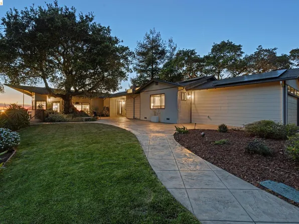 11448 Lochard St, Oakland, CA 94605