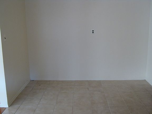 4th image of 35 Park Ave APT 4