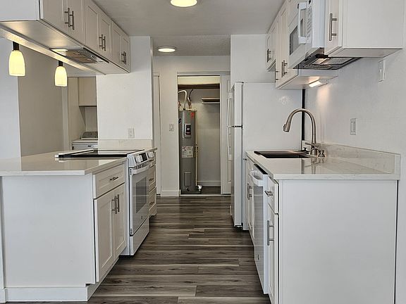 3rd image of 3221-3235 SE 148th Ave #3229