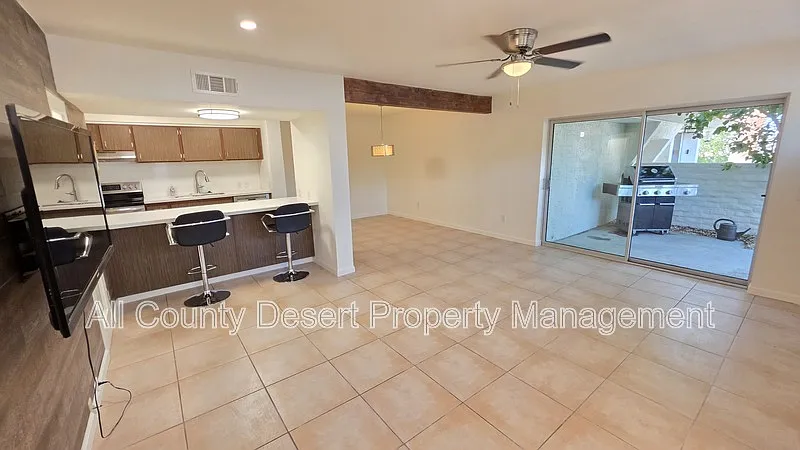 2 bed, 2.0 bath, 1244 sqft, $2,395 — Photo 2