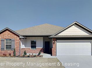9049 NW 142nd St, Yukon, OK 73099
