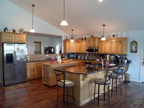 5th image of 114 King Lake Dr