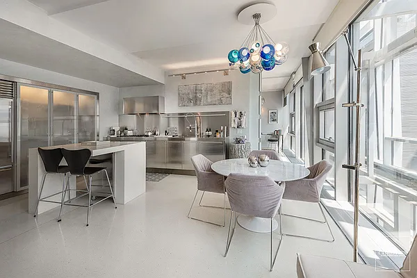 Sold by Christie's International Real Estate Group, LLC | media 18