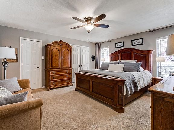 4th image of 504 Shoreview Dr