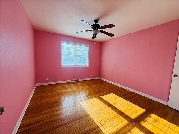 5th image of 2405-2405 Jenkins St
