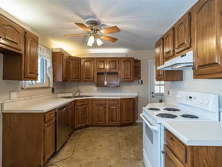 11943 Glen West Dr — Photo 18