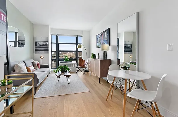 Rented by Bohemia Realty Group | media 2