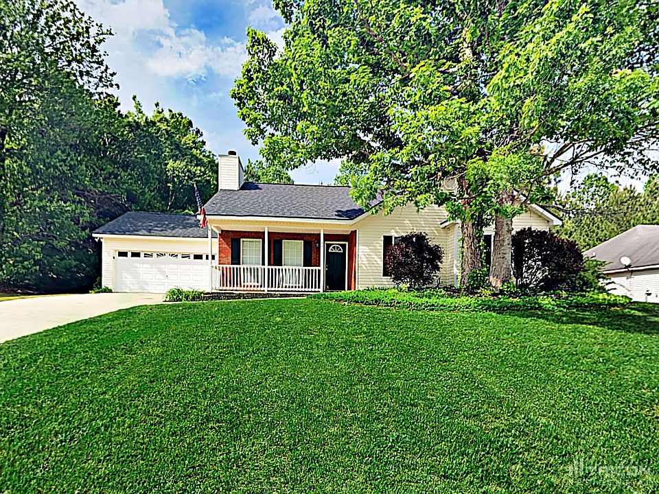 1st image of 649 Magnolia Dr