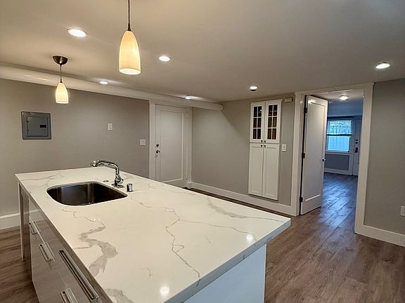 4th image of 3483 21st St